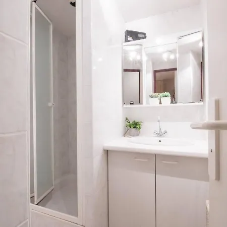 Apartman Ensoleille 4 Pers, Proche Thermes Et Telecabine, Avec Balcon Et Parking, - Fr-1-296-264