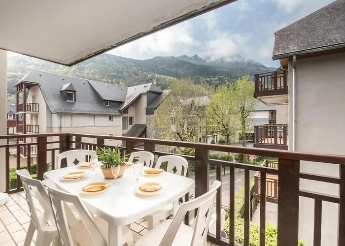 Ensoleillé 4 Pers, Proche Thermes Et Télécabine, Avec Balcon Et Parking, - Fr-1-296-264 * Saint-Lary-Soulan